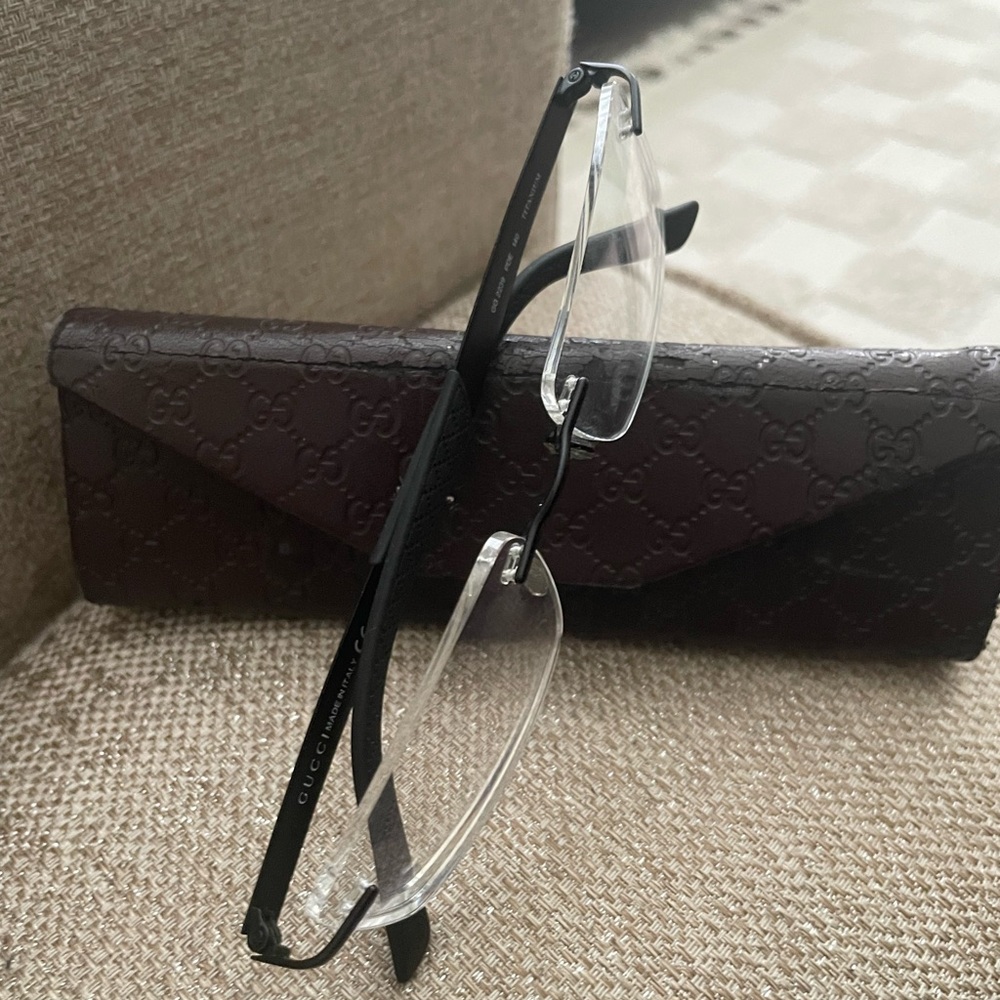 Gucci glasses  GG 2239 PDE 140 titanium